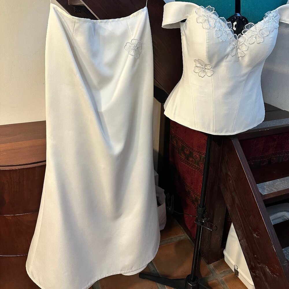 Bespoke, wedding gown, ivory, satin, corset top, trumpet skirt, 10-12 size - Picture 7 of 7